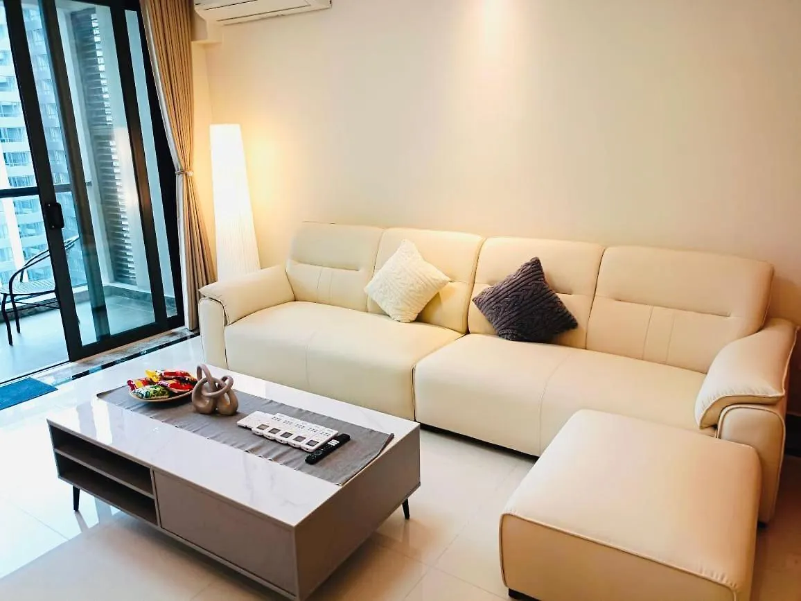 R&F Seine Region Family Suite Seaview 4Br 10-15Pax Near R&F Mall Ciq 新山 公寓