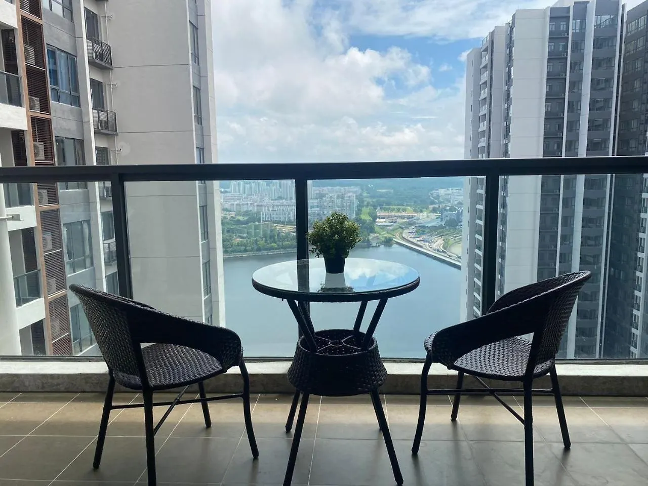 R&F Seine Region Family Suite Seaview 4Br 10-15Pax Near R&F Mall Ciq 新山 0*,